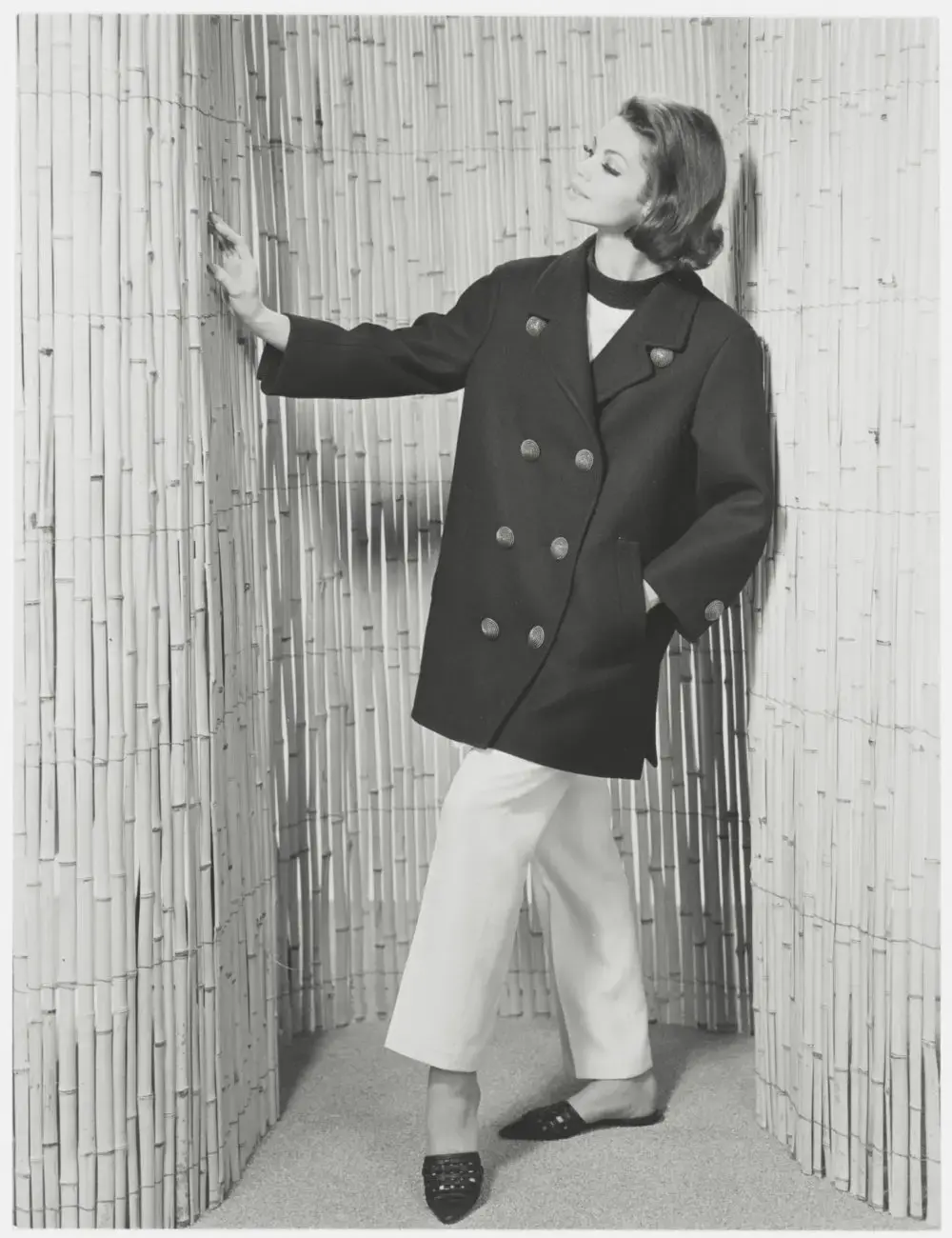 1962年1月29日 YSL 首秀作品:海军短大衣