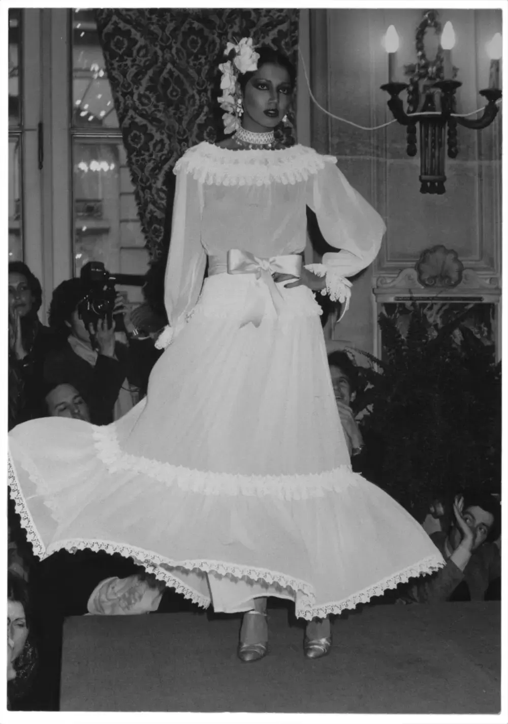 1977 年“西班牙女郎与浪漫主义者”系列