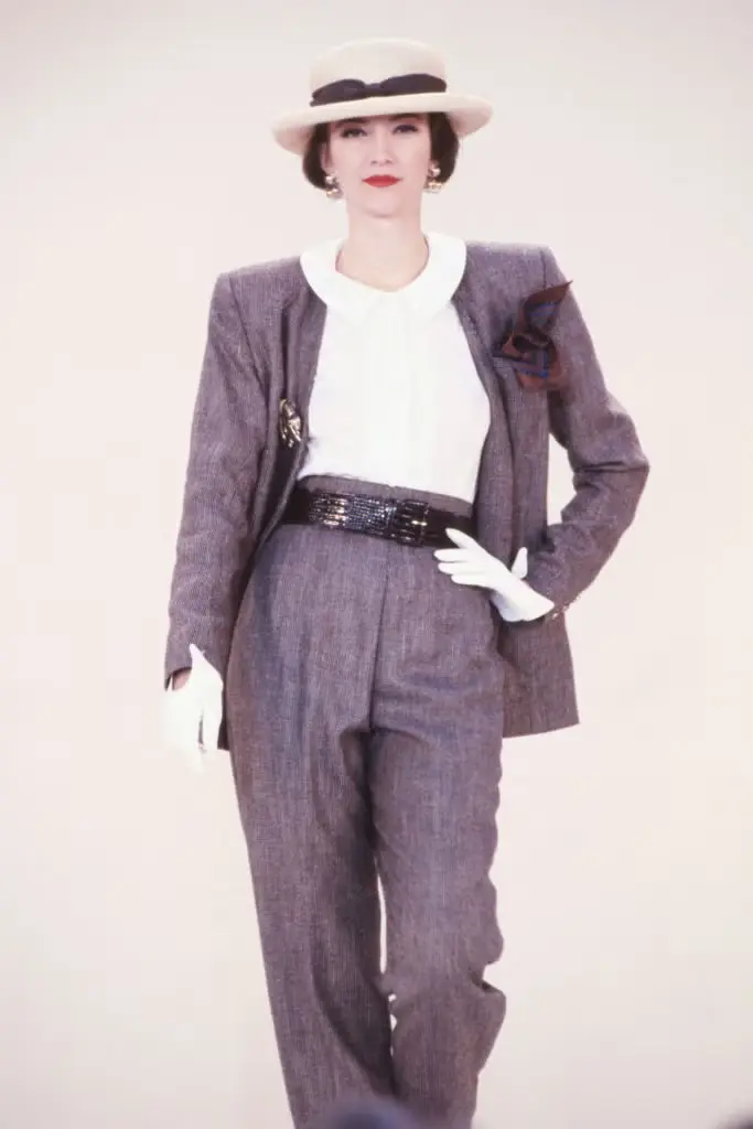 森英惠于1989年春夏巴黎成衣时装周的服装设计